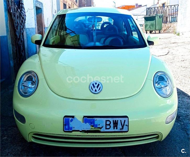 VOLKSWAGEN New Beetle