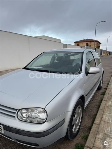 VOLKSWAGEN Golf 1.9 TDi Highline