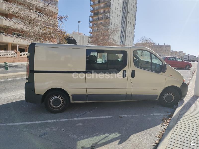 RENAULT Trafic Combi 6 29 Largo Normal 1.9dCi 100