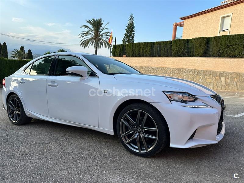 LEXUS IS 300h F Sport