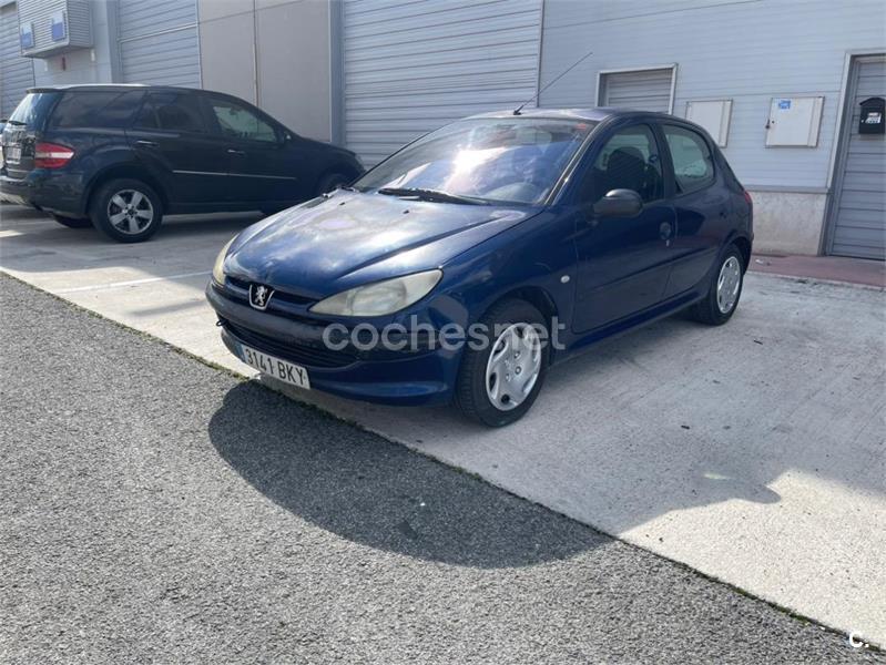 PEUGEOT 206