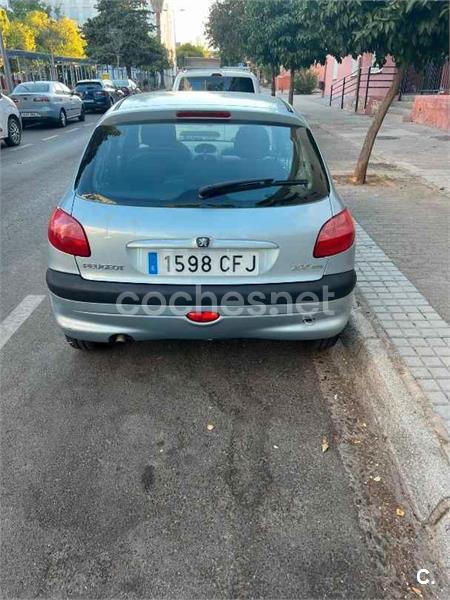 PEUGEOT 206