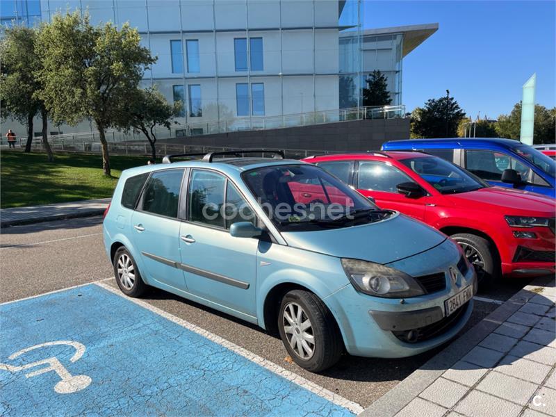 RENAULT Grand Scenic Privilege 7 plazas 2.0dCi EU4 5p.