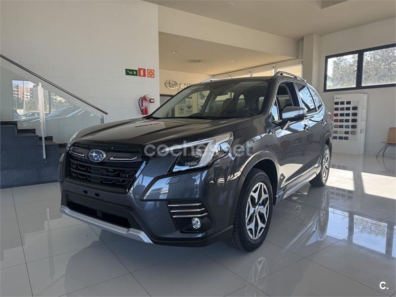 SUBARU Forester 2.0i Hybrid CVT Executive Plus