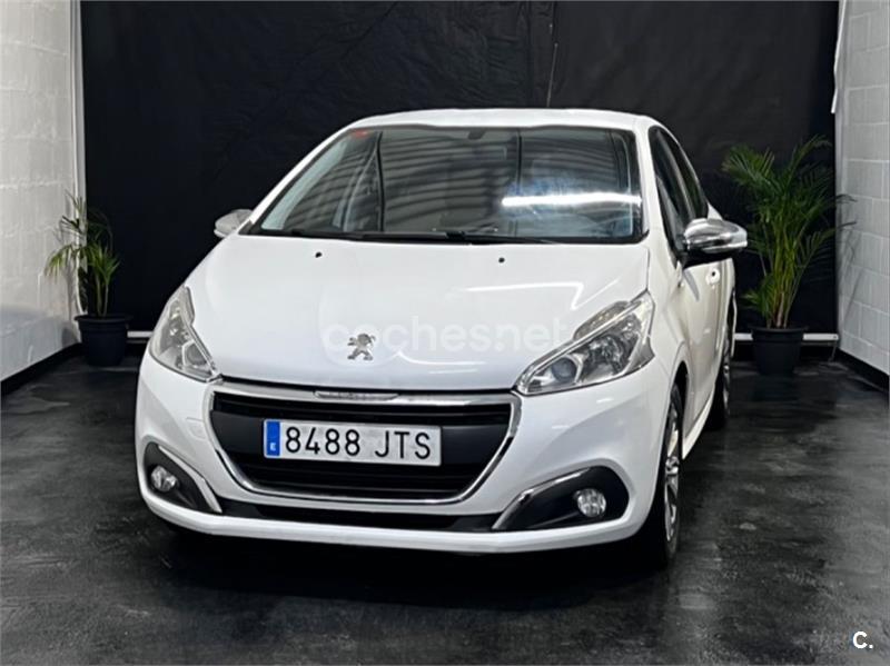 PEUGEOT 208 STYLE 1.6 BlueHDi