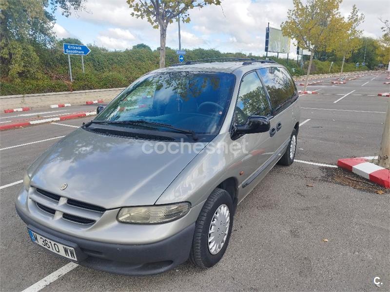 CHRYSLER Voyager SE 2.5TD