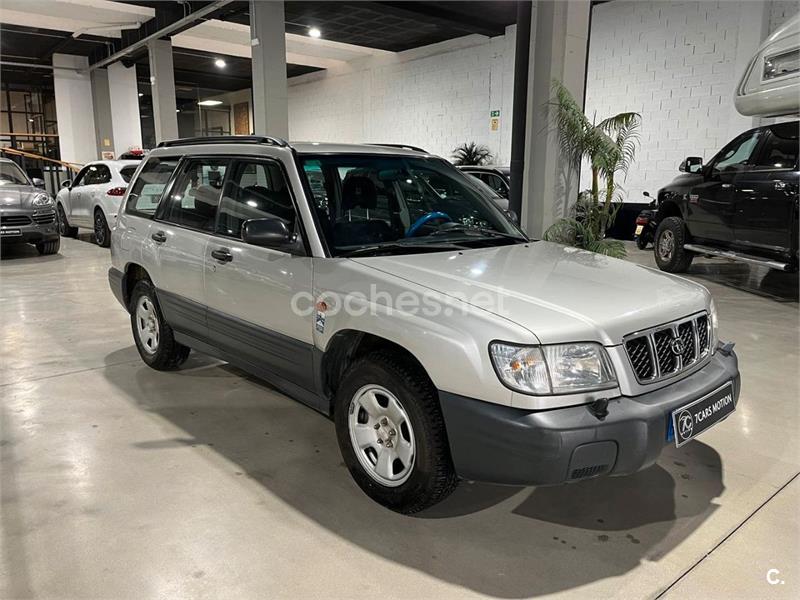 SUBARU Forester 2.0 GLX AWD