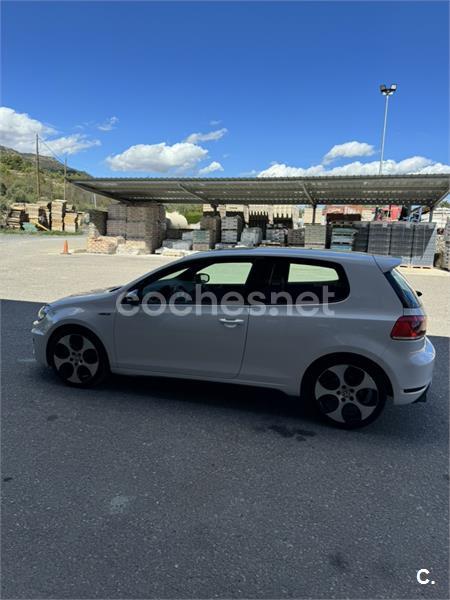 VOLKSWAGEN Golf 2.0 TSI DSG 6 vel GTI