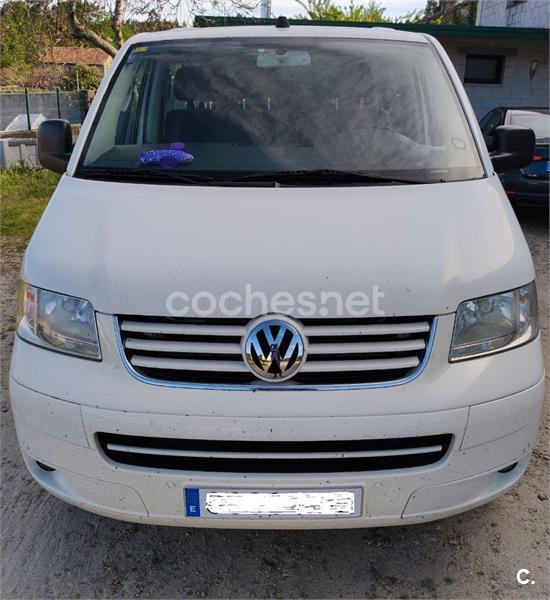 VOLKSWAGEN Caravelle