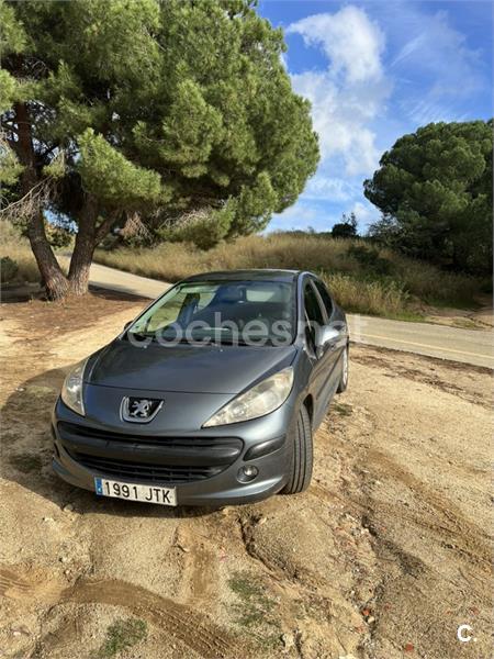 PEUGEOT 207 Confort 1.4 HDI 70