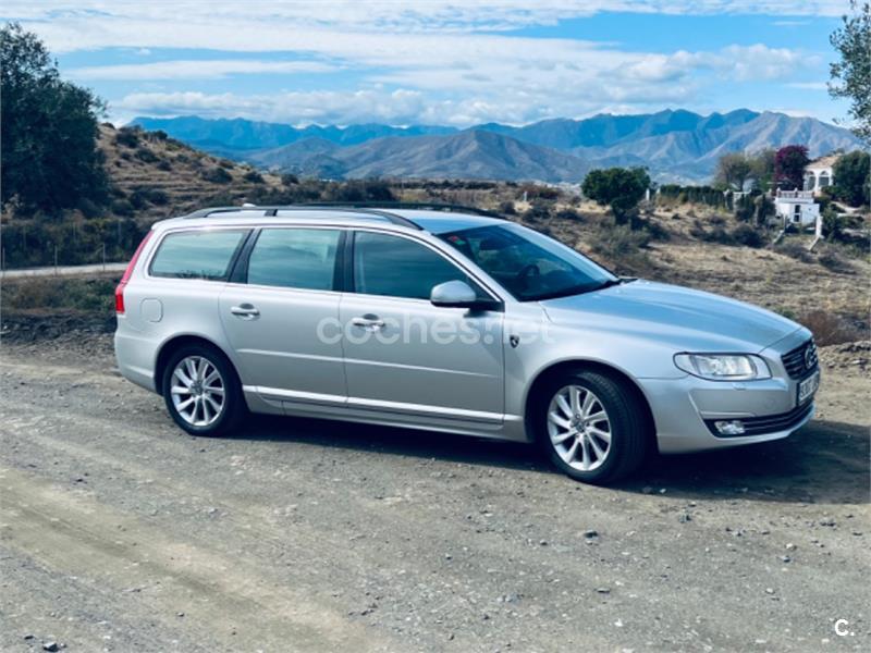 VOLVO V70 2.0 D4 Momentum Auto