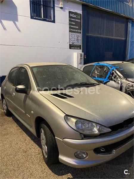 PEUGEOT 206