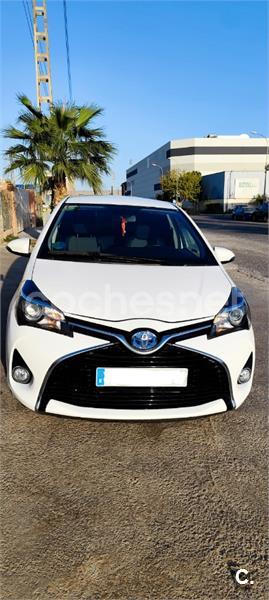 TOYOTA Yaris Hybrid City