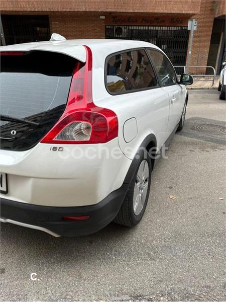 VOLVO C30