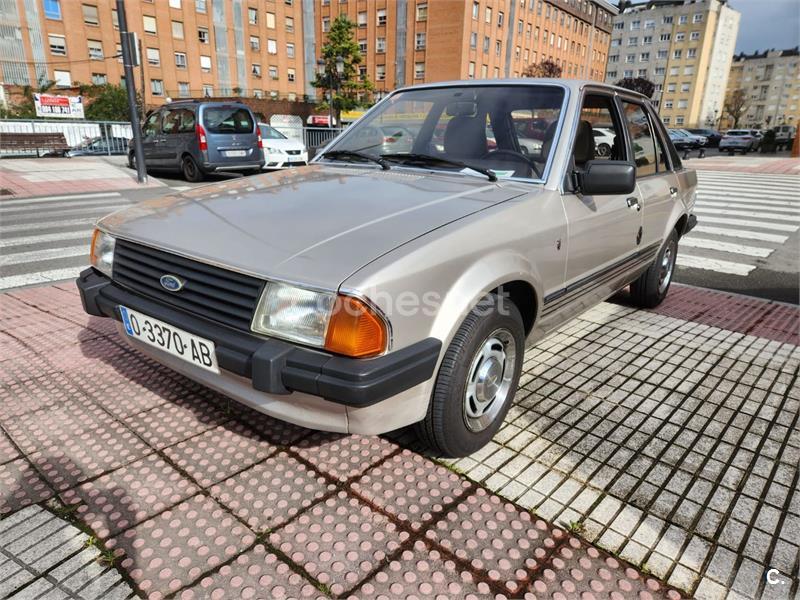 FORD Escort ESCORT 1.3 GL