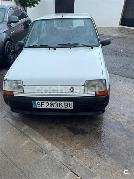 RENAULT R5