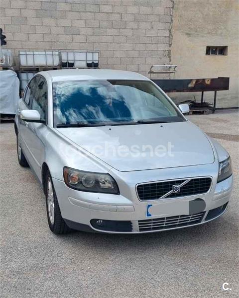 VOLVO S40