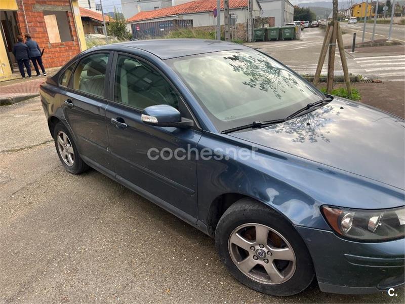 VOLVO S40