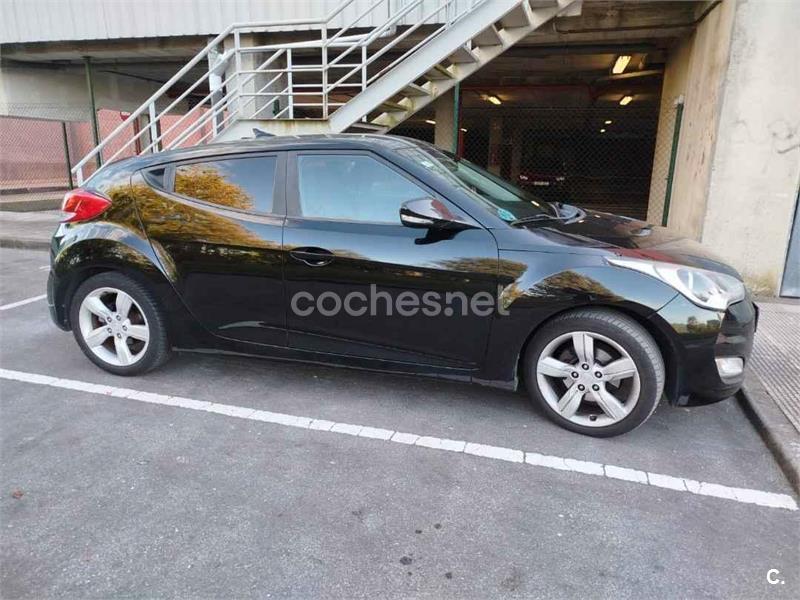 HYUNDAI Veloster