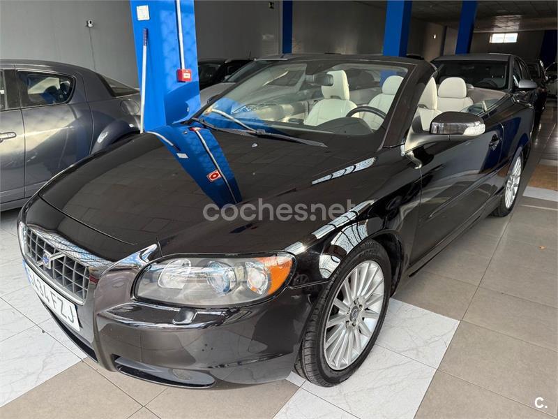 VOLVO C70 2.0D Summum