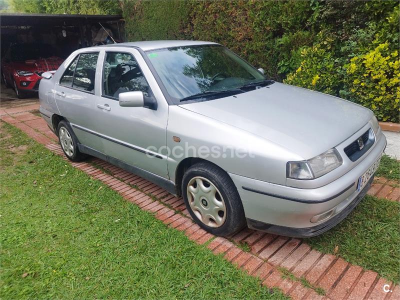 SEAT Toledo O1.6I MAGNUS