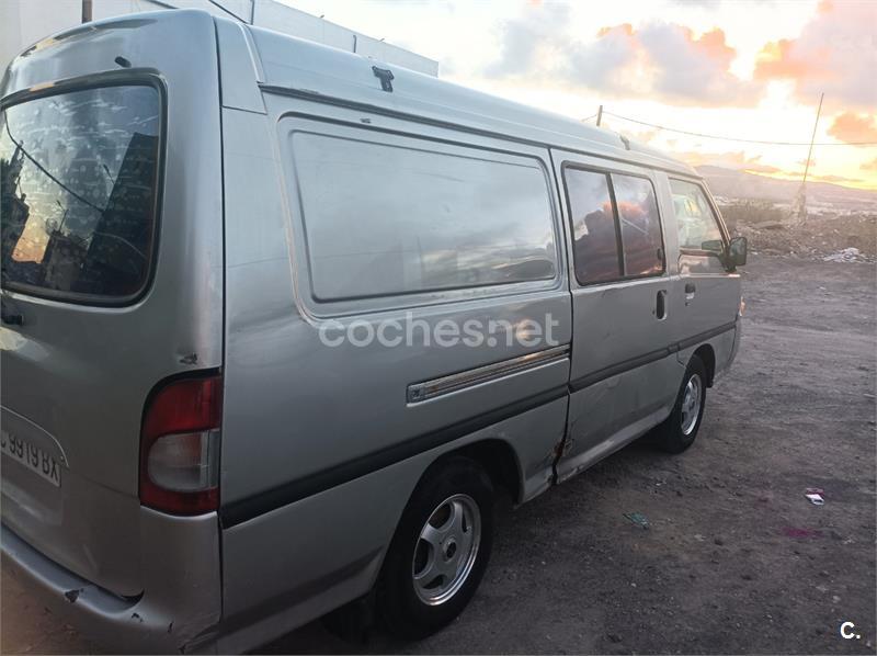 HYUNDAI H1 2.5 TCi 21