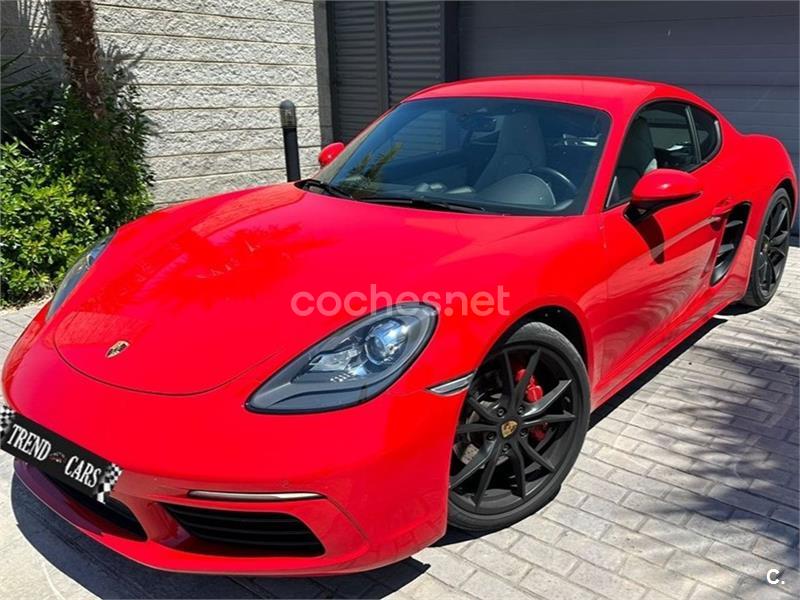 PORSCHE 718 Cayman S