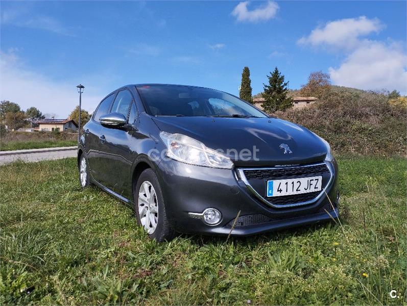 PEUGEOT 208 STYLE 1.2L PureTech 82