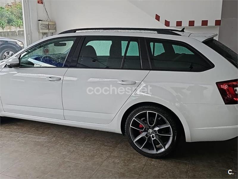 SKODA Octavia Combi 2.0 TDI CR DSG RS