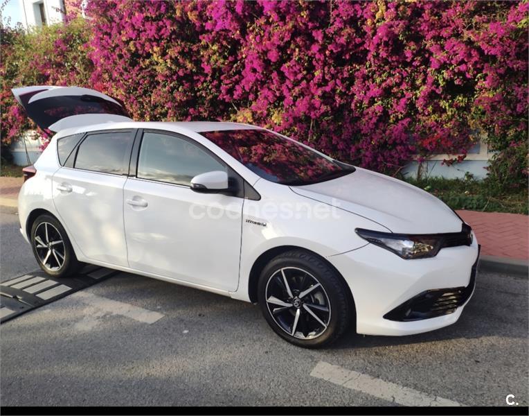 TOYOTA Auris 1.8 140H Hybrid Active Business Plus