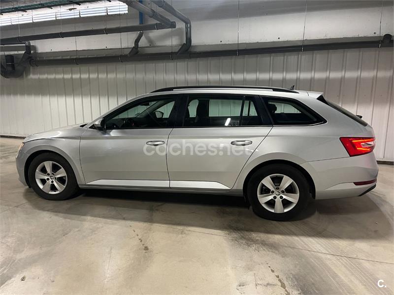 SKODA Superb Combi 2.0 TDI Active