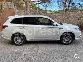 MITSUBISHI Outlander 2.4 PHEV Kaiteki Auto 4WD