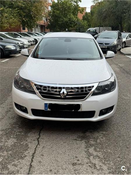 RENAULT Latitude