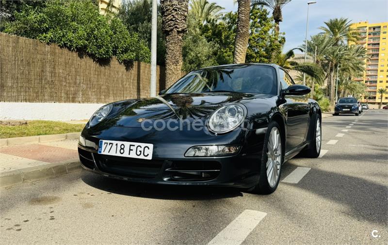 PORSCHE 911 Carrera Coupe 997