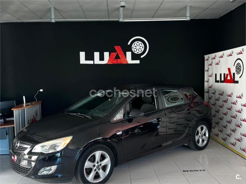 OPEL Astra 1.7 CDTi 110 CV Cosmo