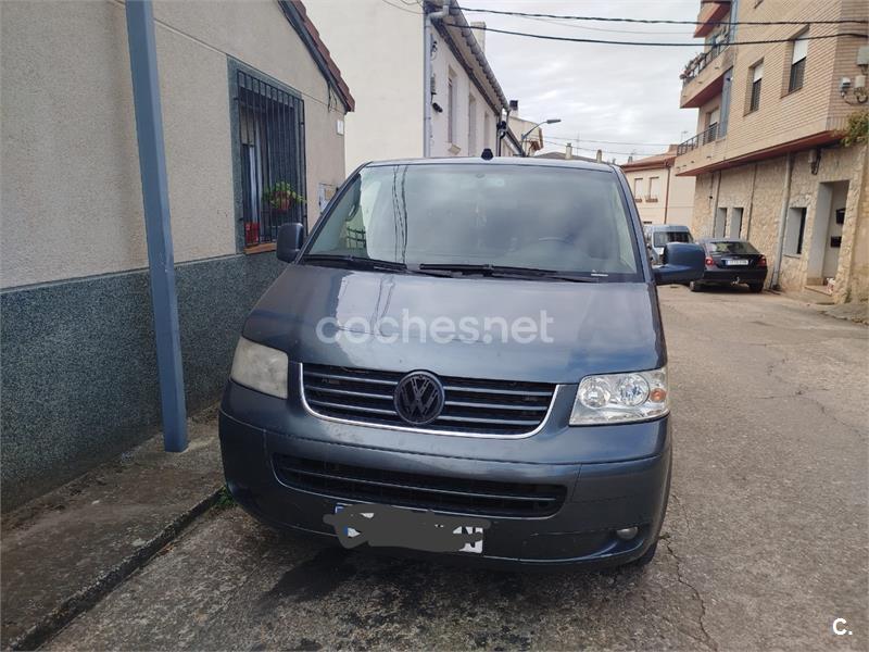 VOLKSWAGEN Multivan 2.5TDI 4MOTION HIGHLINE