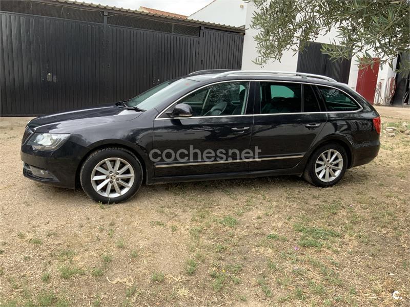 SKODA Superb Combi 1.6 TDI CR Active Greenline 5p.