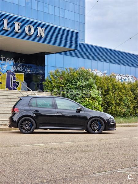 VOLKSWAGEN Golf 2.0 TSI DSG 4Motion R