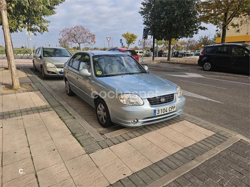 HYUNDAI Accent 1.6i GLS 16v