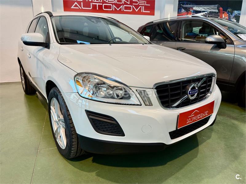 VOLVO XC60 2.4 D5 AWD Kinetic