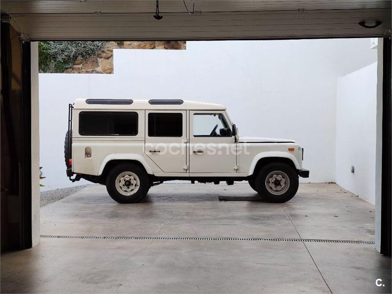 LAND-ROVER Defender