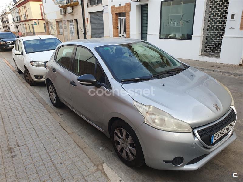 PEUGEOT 208 ACCESS 1.4 HDi 68