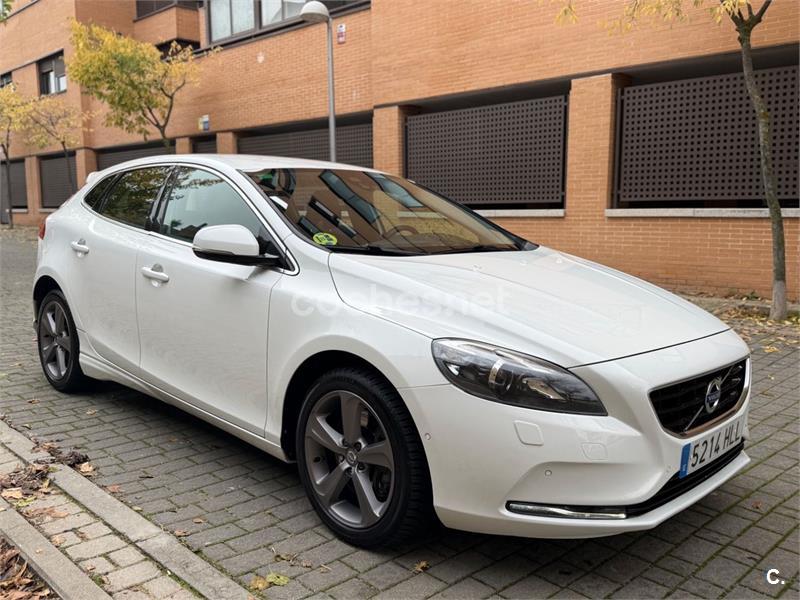 VOLVO V40 2.0 D4 Kinetic Auto