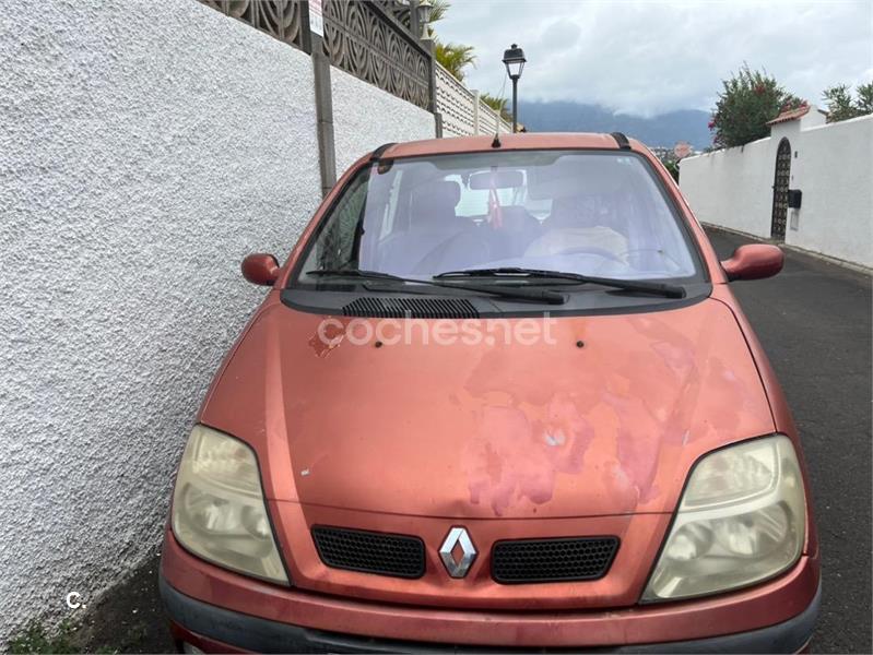 RENAULT Scenic