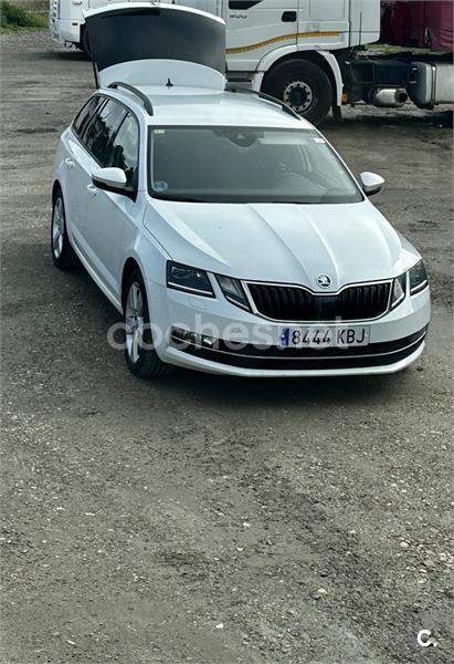 SKODA Octavia Combi 2.0 TDI CR 110KW 150CV DSG Style 5p.