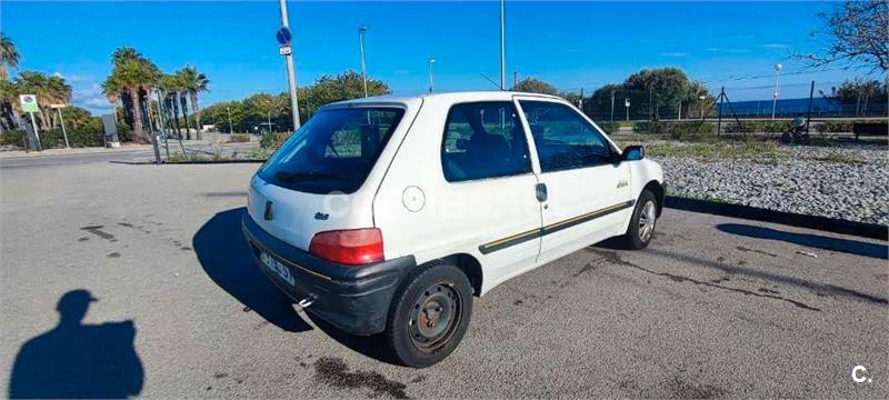 PEUGEOT 106