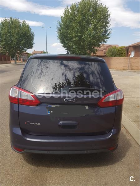 FORD Grand CMax 1.6 TDCi 115 Titanium