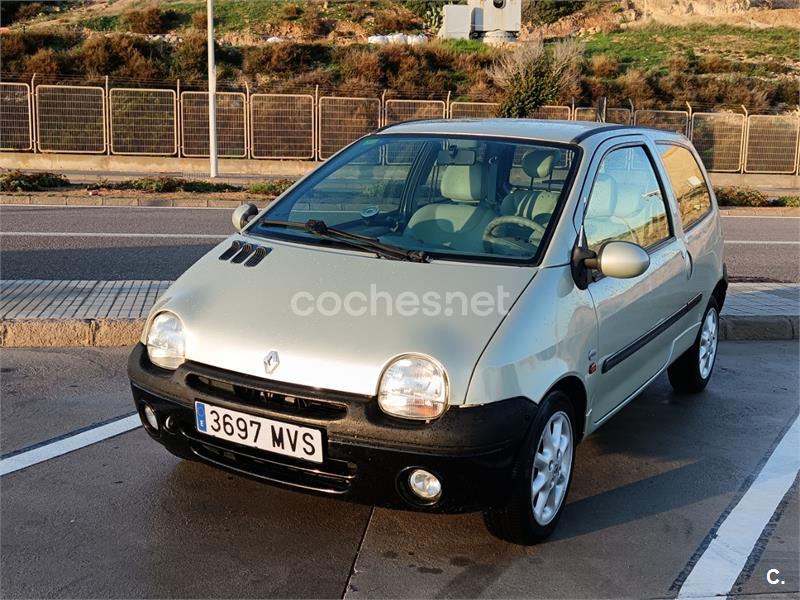 RENAULT Twingo Privilege 1.2 16V Quickshift 5