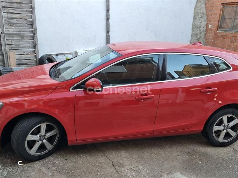 VOLVO V40 1.6 D2 Kinetic