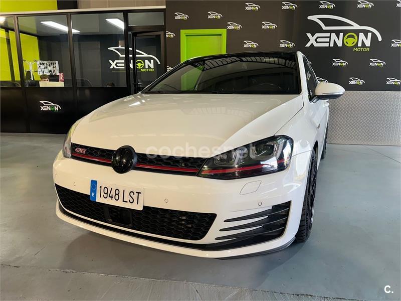 VOLKSWAGEN Golf GTI Performance 2.0 TSI DSG BMT